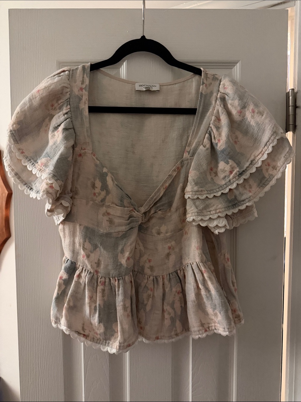Hofmann Copenhagen 100% linen Cream Floral Ruffle Peplum Blouse